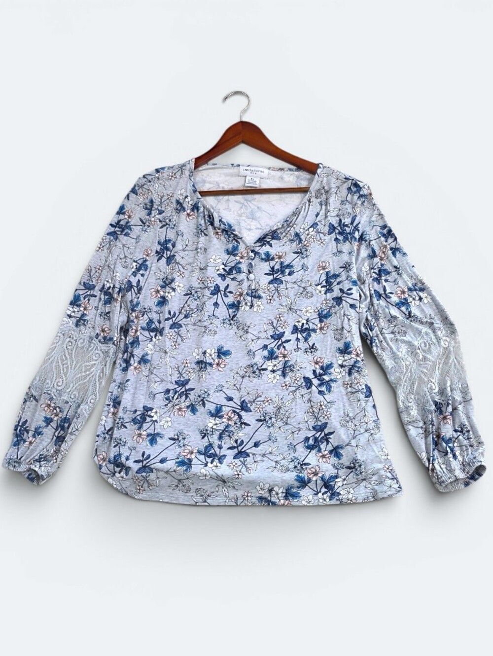 Liz Claiborne Floral Lace Sleeve Blouse Petite Large PL Grey Blue
